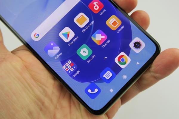 Xiaomi Mi 11 Lite 5G: OS, UI, aplicaţii cu deja clasicul MIUI 12 în centru, acum extra securizat