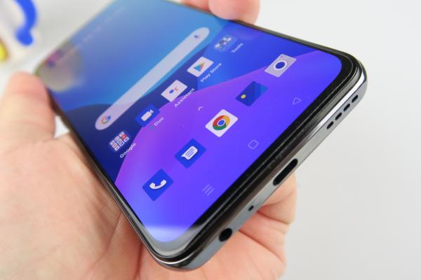 realme GT 5G: Acustica stereo livrează la jocuri, trebuia "potolită" la muzică