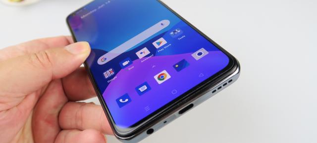 realme GT 5G: Conectivitate Wi-Fi 6E şi 5G care îşi face treaba superluminic