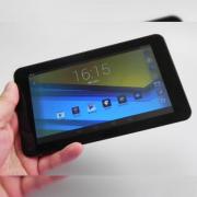 UTOK i700 review: se aude mai bine decât se vede, dar cu siguranță se mișcă bine (Video)