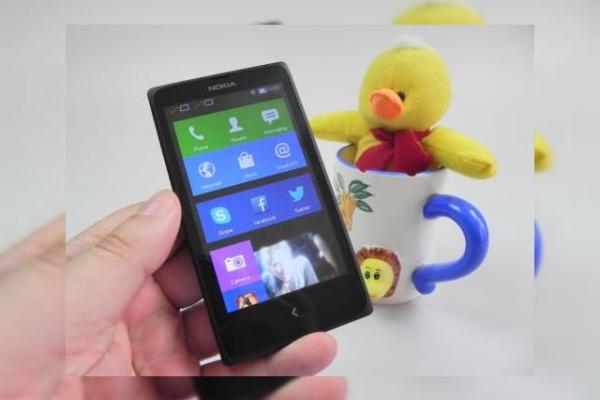 Nokia X review (dual SIM): un experiment Îndrăzneț, dar nu neapărat un succes (Video)