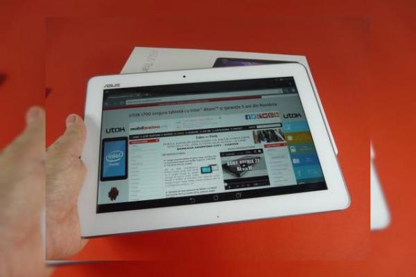ASUS Transformer Pad TF103C unboxing: prima tabletă Android cu procesor Intel 64 bit pe masa de teste Mobilissimo, direct de la Computex 2014 (Video)
