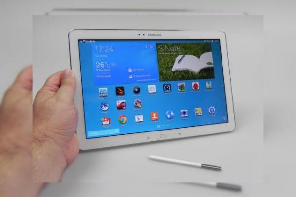 Samsung Galaxy Note Pro 12.2 Review: tableta profesioniștilor, cu multitasking la puterea 12 și ecran/acustică bune (Video)