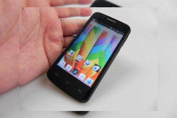 Allview A5 Smiley Review + Concurs: telefonul "cameleon" cu preț accesibil și cameră rezonabilă de 3 MP (Video)
