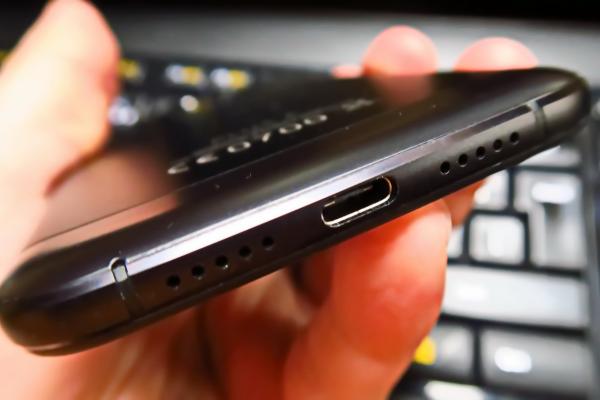 UMi Plus E: Multimedia HiFi, cu volum peste iPhone 7
