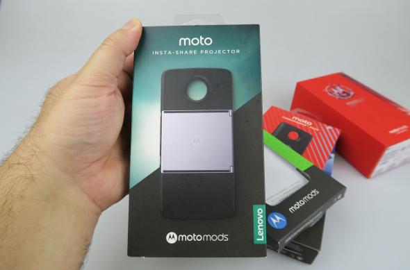 Unboxing Moto Mods: Motorola-Moto-Z2-Play_156.JPG