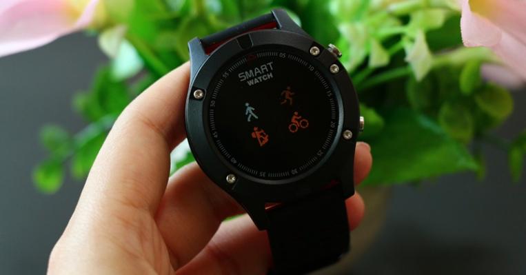 Smartwatch-ul No.1 F5 este în pregătire; purtabil sportiv cu GPS și senzor de temperatură