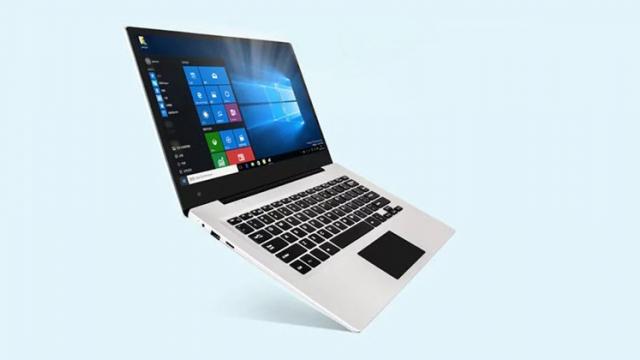 <b>Jumper EZBook 3S costă doar 278 dolari la un retailer chinez; ultrabook de 14 inch cu 6 GB RAM și 256 GB stocare SSD</b>Dispozitivele de tip ultrabook sunt tare utile pentru acele persoane care călătoresc în mod regulat, acestea oferind nivelul de portabilitate ideal pentru a fi luate cu ușurință oriunde și oricând. Se remarcă prin greutatea și grosimea scăzută