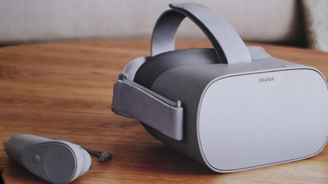 <b>Oculus Go - VR la 199$ fără smartphone </b>Tehnologia de realitate virtuală evoluează doar pe seama headset-urilor care facilitează consumul se asemenea conținut, iar Oculus speră să o aducă la îndemâna a mai multe persoane prin lansarea lui Oculus Go. Acest nou headset tocmai ce a fost