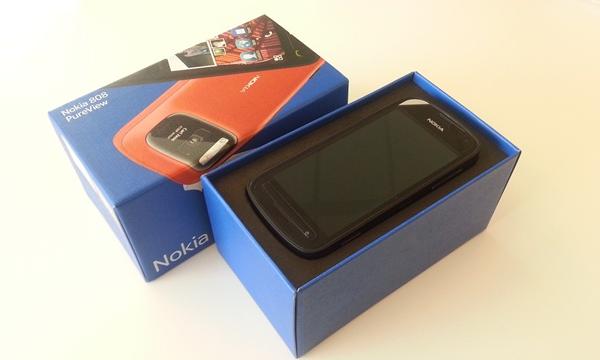 Nokia 808 PureView va intra la vânzare În zilele următoare - scos din cutie În Asia