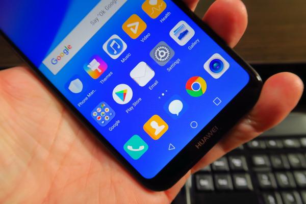 Huawei P20 Lite: OS, UI, aplicaţii nu foarte diferite de flagship-uri