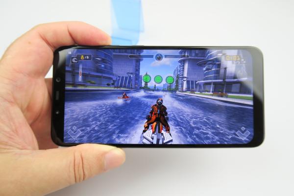 Test termic Xiaomi Pocophone F1