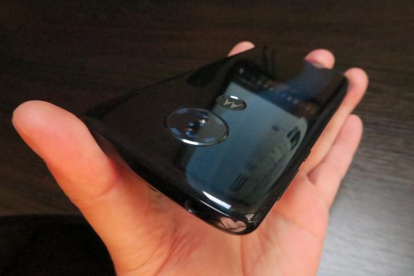 Motorola Moto G6 Play: Design peste cota de preţ practicată