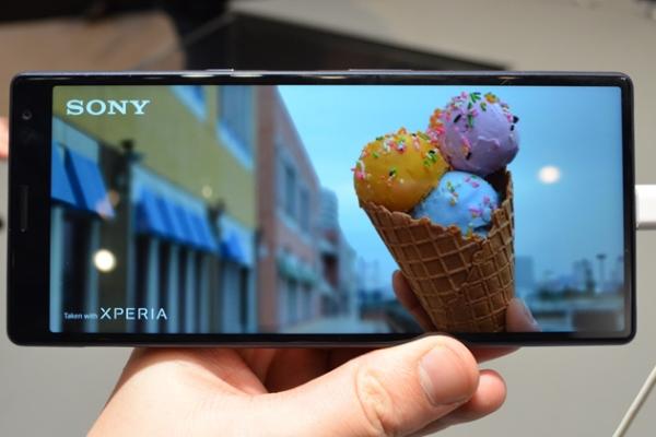 Preț și disponibilitate Sony Xperia 10 Plus în România