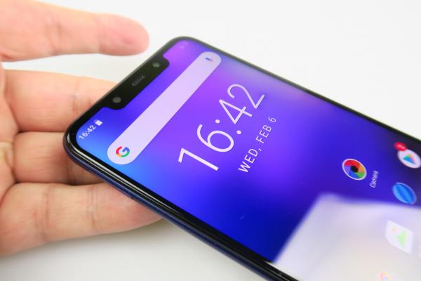 Allview Soul X5 Style: Conectivitate dual SIM, cu microUSB şi viteze midrange