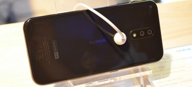 MWC 2019: Nokia 4.2 - Prezentare hands-on a unui telefon midrange promiţător, cu Android Pie, cameră duală (Video)