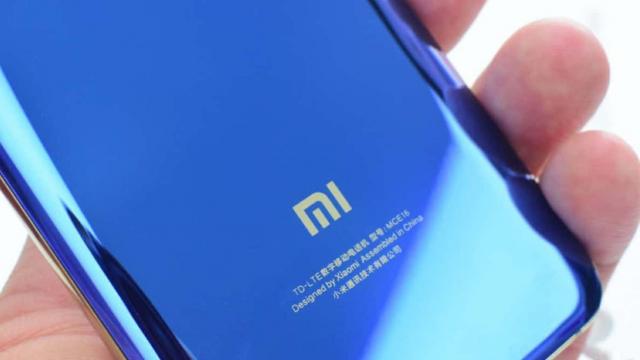 <b>Turul Magazinelor #540: SSD de 1 TB la cel mai mic preţ, televizor 4K la suma bună, Xiaomi Redmi Note 7 deja în România</b>Pe final de săptămâna ne deschidem larg portofelele şi primim ofertele care au început să apară în această primăvară, care aduce lichidări de stocuri. Cine a cumpărat un Galaxy S10 dar a rămas cu bani îi poate sparge pe probabil cel mai ieftin SSD de 1 TB