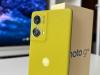 Motorola moto g85 Unboxing: smartphone-ul accesibil primește acum ecran curbat, mult RAM și un spate verde măslină ce fură priviri (Video)