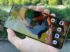 Motorola moto g85: Display-ul trece la următorul nivel, acum curbat, muchii înguste și mai luminos decât pe g84