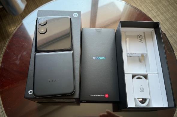 Xiaomi Mix Flip - Unboxing: Xiaomi-Mix-Flip-Unboxing_007.jpg