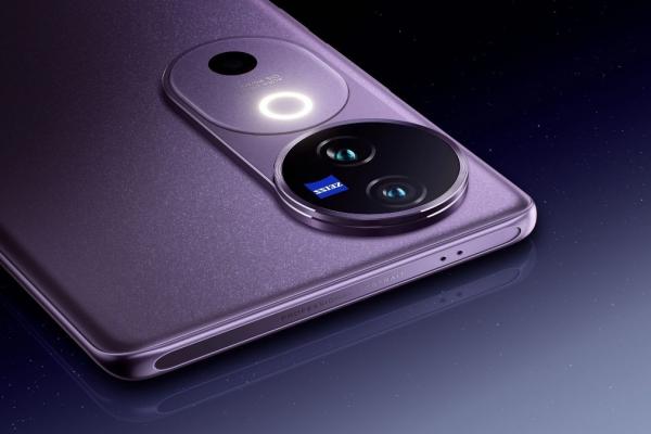 vivo V40 Pro aduce optică Zeiss și 4 senzori foto a câte 50 MP; Teasere oficiale ajunge pe web