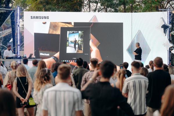 Samsung lansează noile Galaxy Z Flip6 și Z Fold6 în România, eveniment la care au luat parte și peste 500 de fani