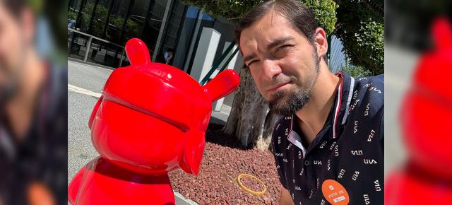 Alex în inima Xiaomi Beijing: Explorăm campusul gigantului tech (Video)