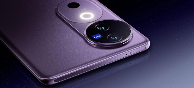 vivo V40 Pro aduce optică Zeiss și 4 senzori foto a câte 50 MP; Teasere oficiale ajunge pe web