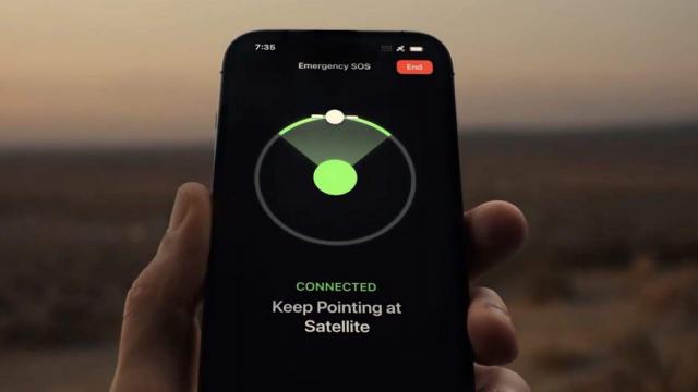 <b>Smartphone-urile Samsung ar primi conectivitate prin satelit odată cu Android 15 și interfața One UI 7</b>Apple a fost una dintre primele companii din lume ce a oferit conectivitate prin satelit pentru smartphone-urile sale, odată cu lansarea lui iPhone 14 din luna septembrie a anului 2022. Evident, acest feature de conectivitate e limitat la anumite