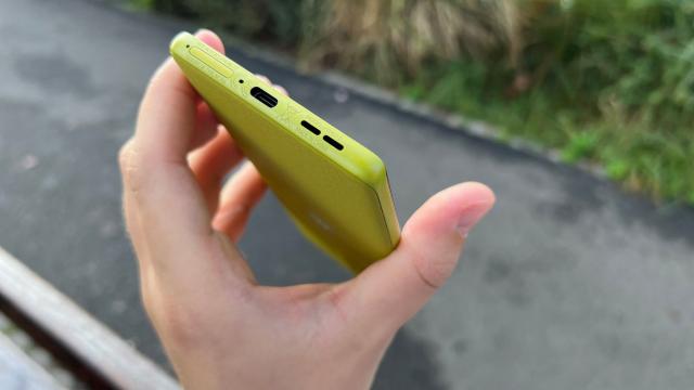 <b>Motorola moto g85: Bateria are de câștigat de pe urma unui procesor mai eficient, aproape de 1 zi de playback video</b>Motorola moto g85 vine echipat cu aceeași baterie de 5000 mAh și cu încărcare la 30W văzută și la predecesor, astfel că nici o schimbare din acest punct de vedere. Rămâne acum să 