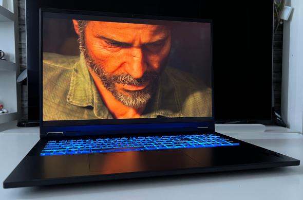 ACER Nitro 18 AI (AN18-61) - Design: Acer-Nitro-18-AI_055.jpg