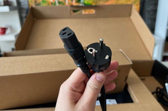 ACER Nitro 18 AI (AN18-61) - Unboxing: Acer-Nitro-18-AI_004.jpg
