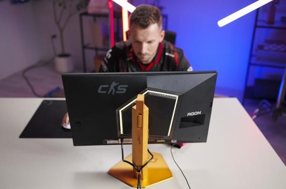 AGON by AOC lansează monitoarele esports CS24A și AG246FK6; refresh rate până la 610 Hz pentru competiții: Echipa G2 si monitoarele AOC.JPG