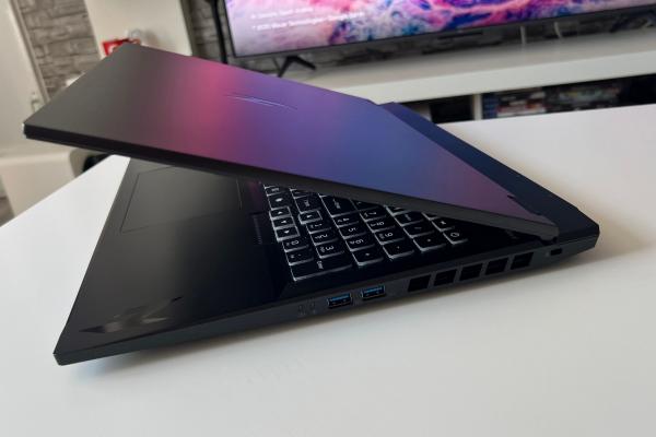 ACER Nitro 18 AI (AN18-61) - Unboxing