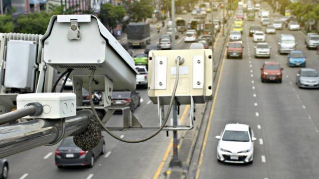 <b>Lista completă a radarelor fixe din România; CNAIR publică amplasamentele oficiale și termenele de instalare</b>CNAIR a transmis, la solicitarea ProMotor, lista completă cu radarele fixe care urmează să fie montate pe drumurile din România. Scopul a fost să lămurească situația după ce pe internet au circulat în ultimii ani liste eronate, în care camerele pentru..