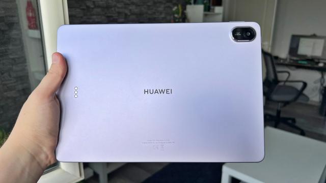 <b>HUAWEI MatePad 11.5 (2025) PaperMatte: performanțe echilibrate în zona mid-range, mic plus de putere față de varianta din 2024</b>Am ajuns și la benchmark-uri, unde lucrăm cu procesorul Kirin 8020 octa-core (1x 2.29 GHz + 3x 2.05 GHz + 4x 1.3 GHz), cu GPU Maleoon 920 2cu și cu 8 GB RAM. HUAWEI promite aici o disipare a căldurii excelentă, folosind un strat din grafit 