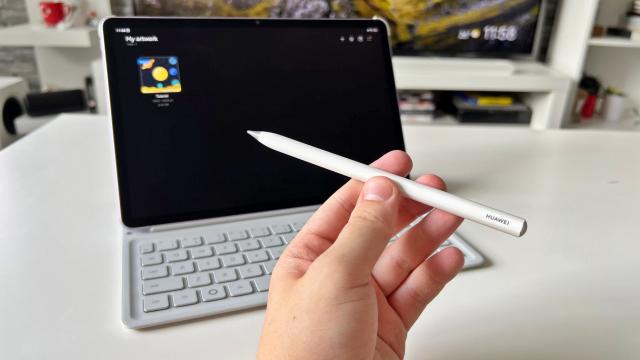 <b>HUAWEI MatePad 11.5 (2025) PaperMatte: HarmonyOS este despre productivitate, multitasking și creativitate - M-Pencil, Notes și GoPaint</b>Pentru HUAWEI MatePad 11.5 (2025) PaperMatte, software-ul este foarte important - asta pentru că vorbim aici despre o tabletă creată pentru productivitate, pentru lucru și școală. Avem astfel parte de HarmonyOS 4.3.0.110 la bord 