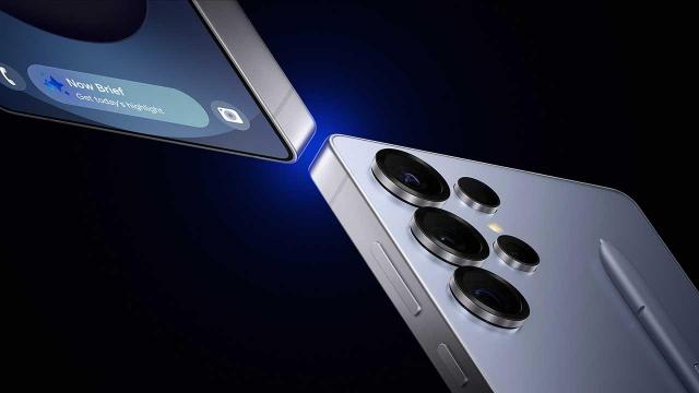 <b>Turul Magazinelor #1530: Galaxy S25 Ultra sub 5000 lei, Motorola Edge 50 Fusion scade sub 1000 lei!</b>Turul Magazinelor nu se opreşte, nici măcar în luna august, când toată lumea e în concediu. Azi am găsit cel puţin două oferte care ridică sprâncene şi mă refer la Samsung Galaxy S25 Ultra la sub 5000 lei şi la Motorola Edge 50 Fusion sub 1000 lei chiar. 