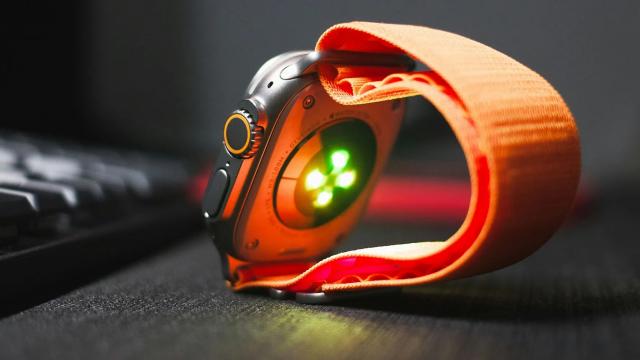 <b>Apple Watch Ultra 3 pregătește cel mai mare salt de până acum, potrivit unor leak-uri recente</b>Potrivit celor de la 9to5Mac, noul Apple Watch Ultra 3 se anunță a fi cel mai important upgrade din istoria gamei, după ce Apple a ales să sară peste lansarea unei versiuni complet noi în 2024. În locul acestui model, anul trecut am văzut doar o versiune 