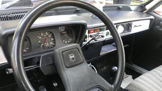 <b>Din 2026, impozitul auto va include un coeficient de poluare; Mașinile Euro 4 și mai vechi ar putea plăti chiar de trei ori suma actuală</b>Șoferii care conduc mașini vechi vor plăti considerabil mai mult pentru impozitul auto începând cu 2026. Noua formulă de calcul se va baza pe principiul „poluatorul plătește”, iar autoritățile vor introduce, pe lângă capacitatea cilindrică..