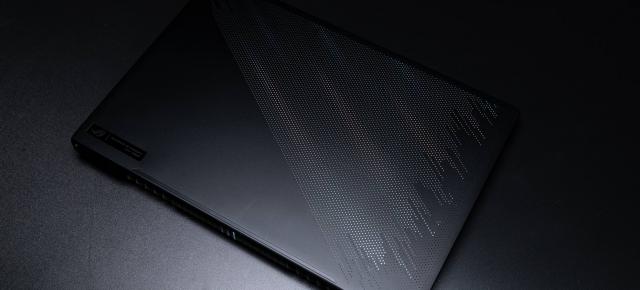 ASUS ROG ZEPHYRUS M16 GU603 Review: laptop-ul care-ți poate face telefonul să crape de invidie
