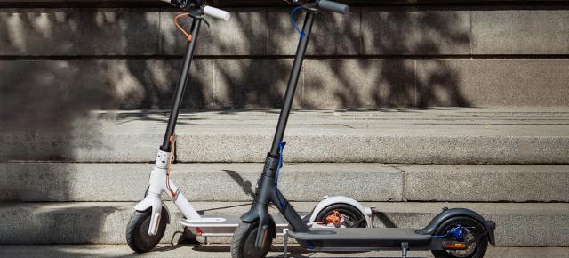 Xiaomi Mi Electric Scooter 3 ajunge în România: trotineta electrică cu siguranţă crescută, motor de 600W