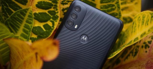 Motorola Moto E30 devine oficial! Smartphone entry-level cu Android 11 Go Edition și baterie generoasă, de 5000 mAh