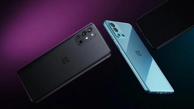 <b>OnePlus 9 RT marchează o primă apariție în Geekbench; Ar fi un flagship entry-level cu procesor Snapdragon 888 și până la 12 GB de RAM</b>OnePlus a confirmat luna trecută că în acest an nu vom avea parte de flagship-uri OnePlus 9T, respectiv OnePlus 9T Pro. În schimb, ar trebui să sosească un telefon de top entry-level sub forma lui OnePlus 9 RT. Telefonul a avut parte de câteva scăpări