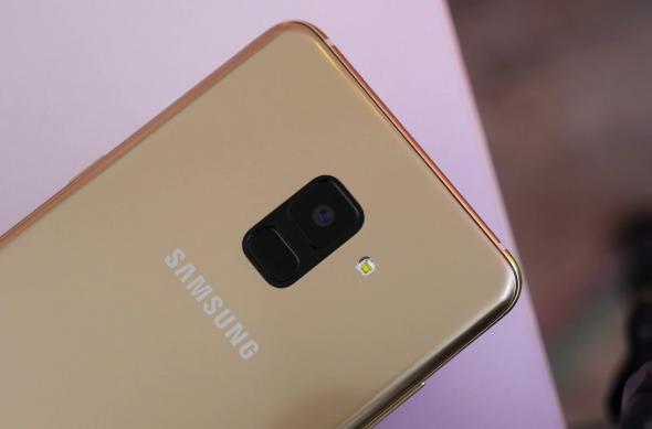 Samsung Galaxy A8 (2018) - Fotografii Hands-On: Samsung-Galaxy-A8-2018_001.jpg