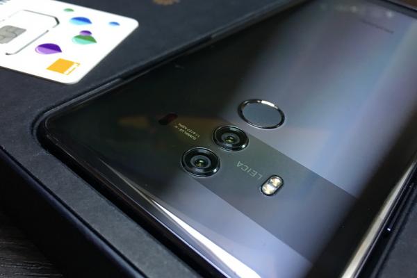 Huawei Mate 10 Pro: Design cu sex appeal, ca un pahar de şampanie bun