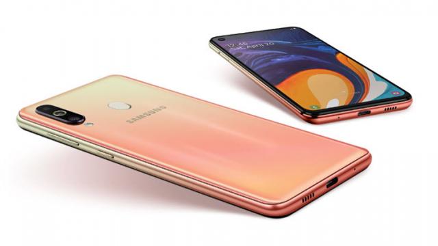 <b>Preț și disponibilitate Samsung Galaxy A60 în România</b>Printre cele mai noi terminale Samsung din seria Galaxy A ajunse în România în această lună îl avem și pe Galaxy A60, telefon care astăzi primește un articol dedicat "Preț și Disponibilitate". Veți descoperi astfel pe seama