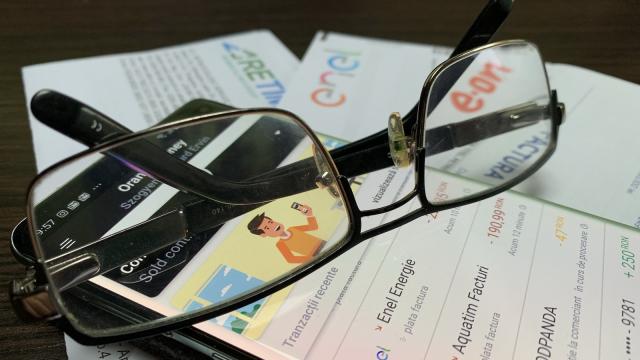 <b>Folosesc de o lună Orange Money, iar azi vă voi povesti experiența mea legat de acest serviciu</b>A trecut mai bine de o lună de când folosesc serviciul financiar oferit de Orange și anume Orange Money. Propunerea de a testa serviciul a venit chiar din partea acestora, iar eu fiind abonat Vodafone, am stat puțin pe gânduri