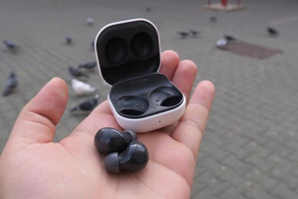 Samsung Galaxy Buds 2 Review: Căști wireless cu ANC care pun mare accent pe confort, cu multe bile albe la capitolul sunet