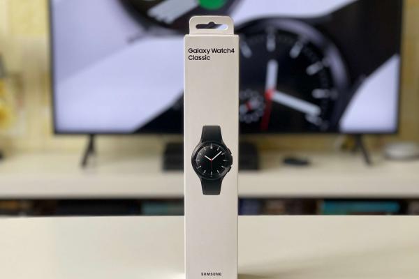 Samsung Galaxy Watch4 Classic 46mm - Unboxing